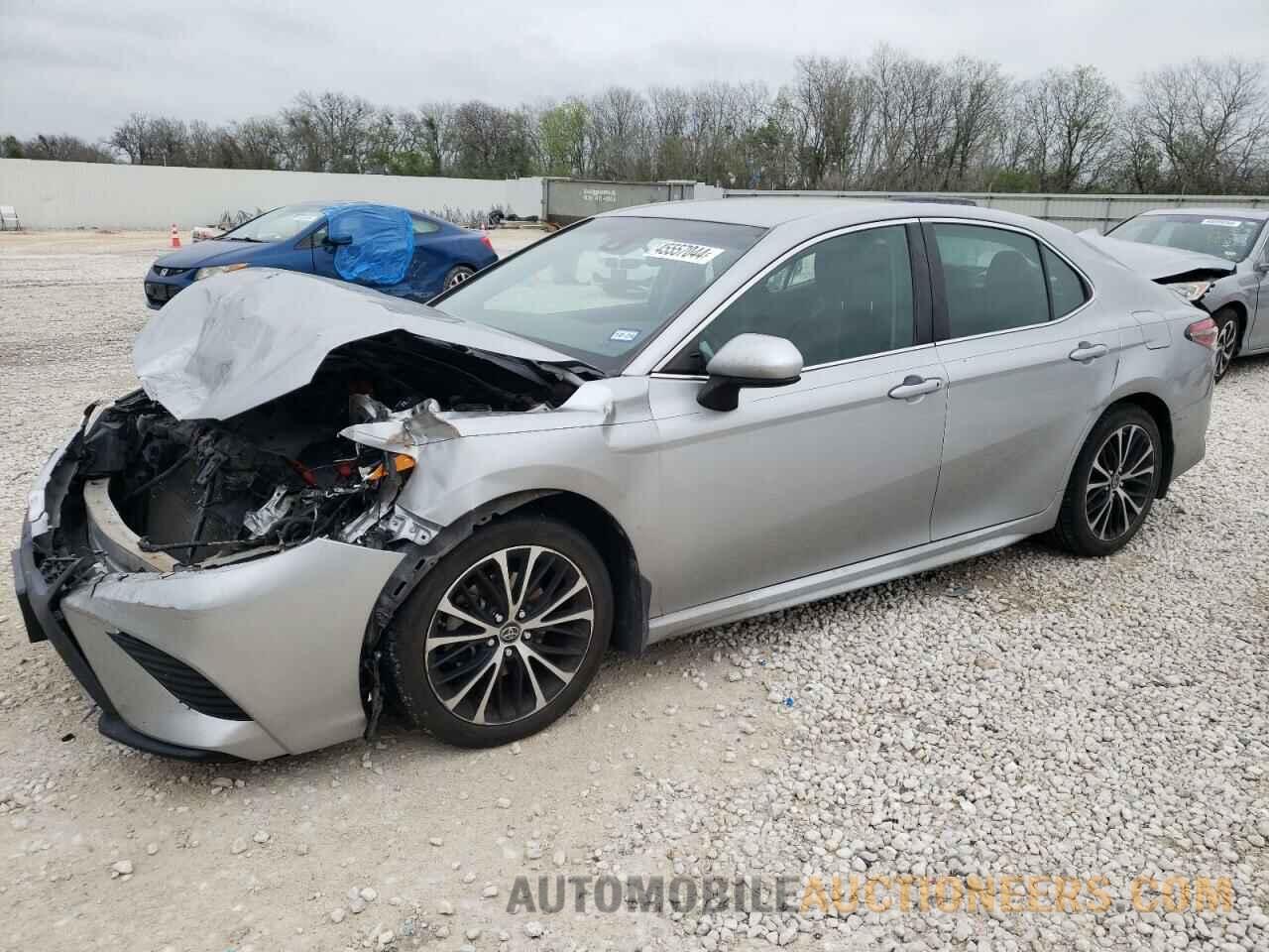 4T1B11HK1JU672043 TOYOTA CAMRY 2018