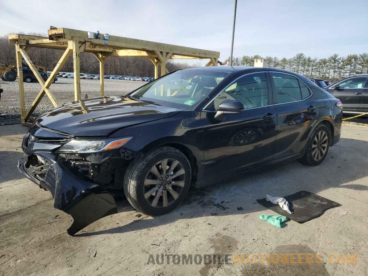 4T1B11HK1JU672558 TOYOTA CAMRY 2018