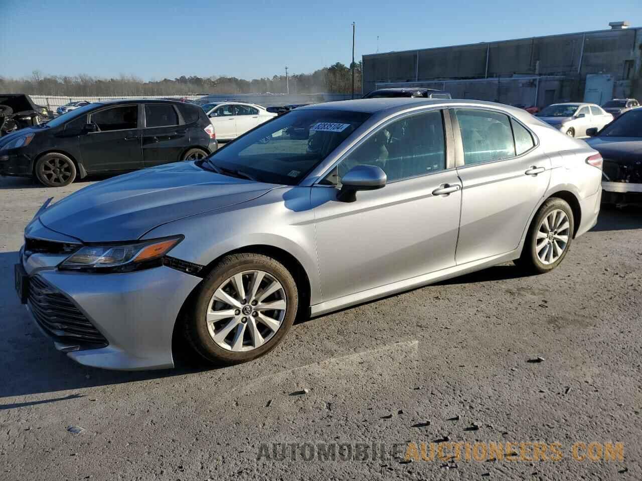 4T1B11HK1JU675914 TOYOTA CAMRY 2018