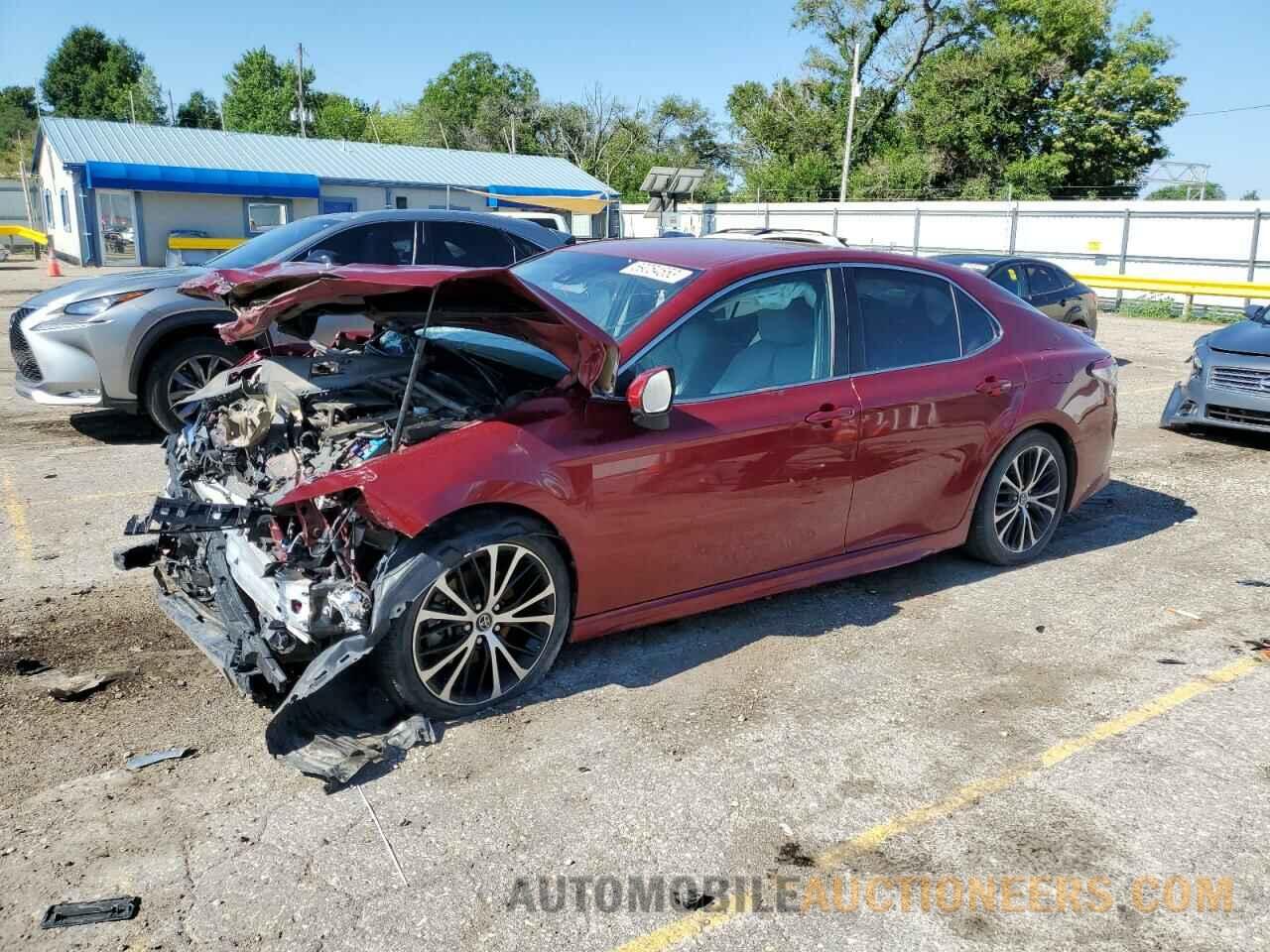 4T1B11HK1JU677050 TOYOTA CAMRY 2018