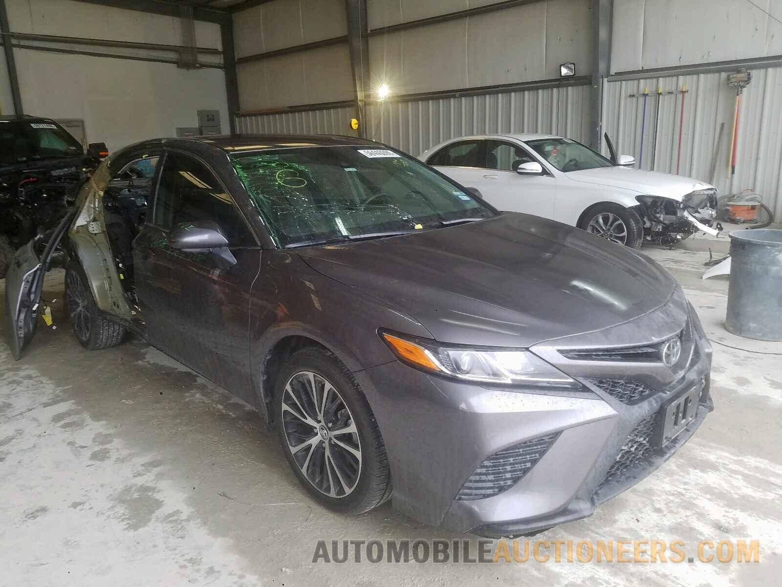 4T1B11HK1KU184700 TOYOTA CAMRY 2019