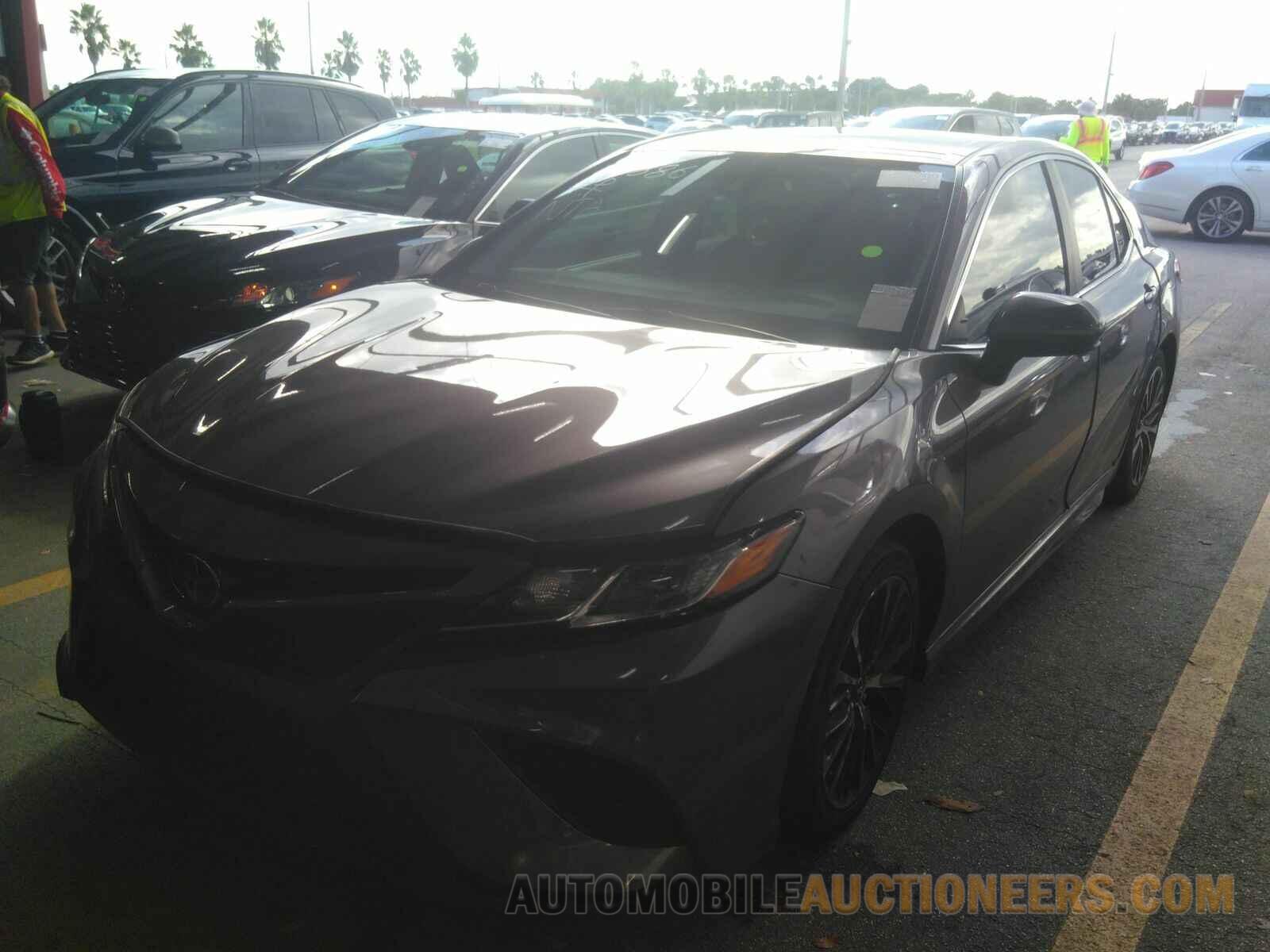 4T1B11HK1KU187886 Toyota Camry 2019