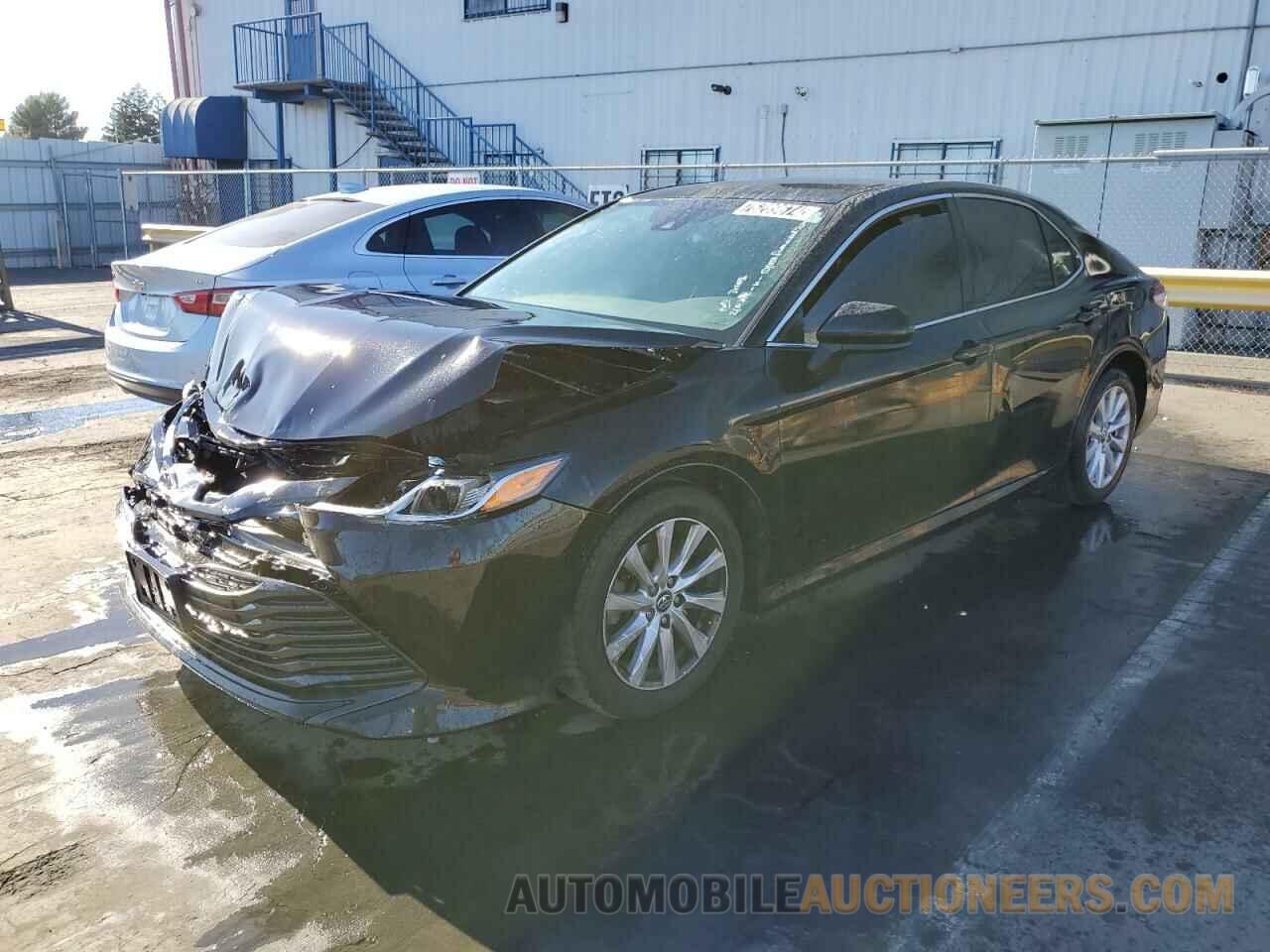 4T1B11HK1KU210812 TOYOTA CAMRY 2019