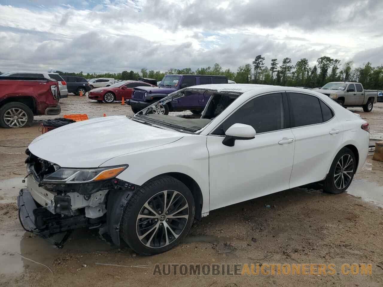 4T1B11HK1KU217873 TOYOTA CAMRY 2019