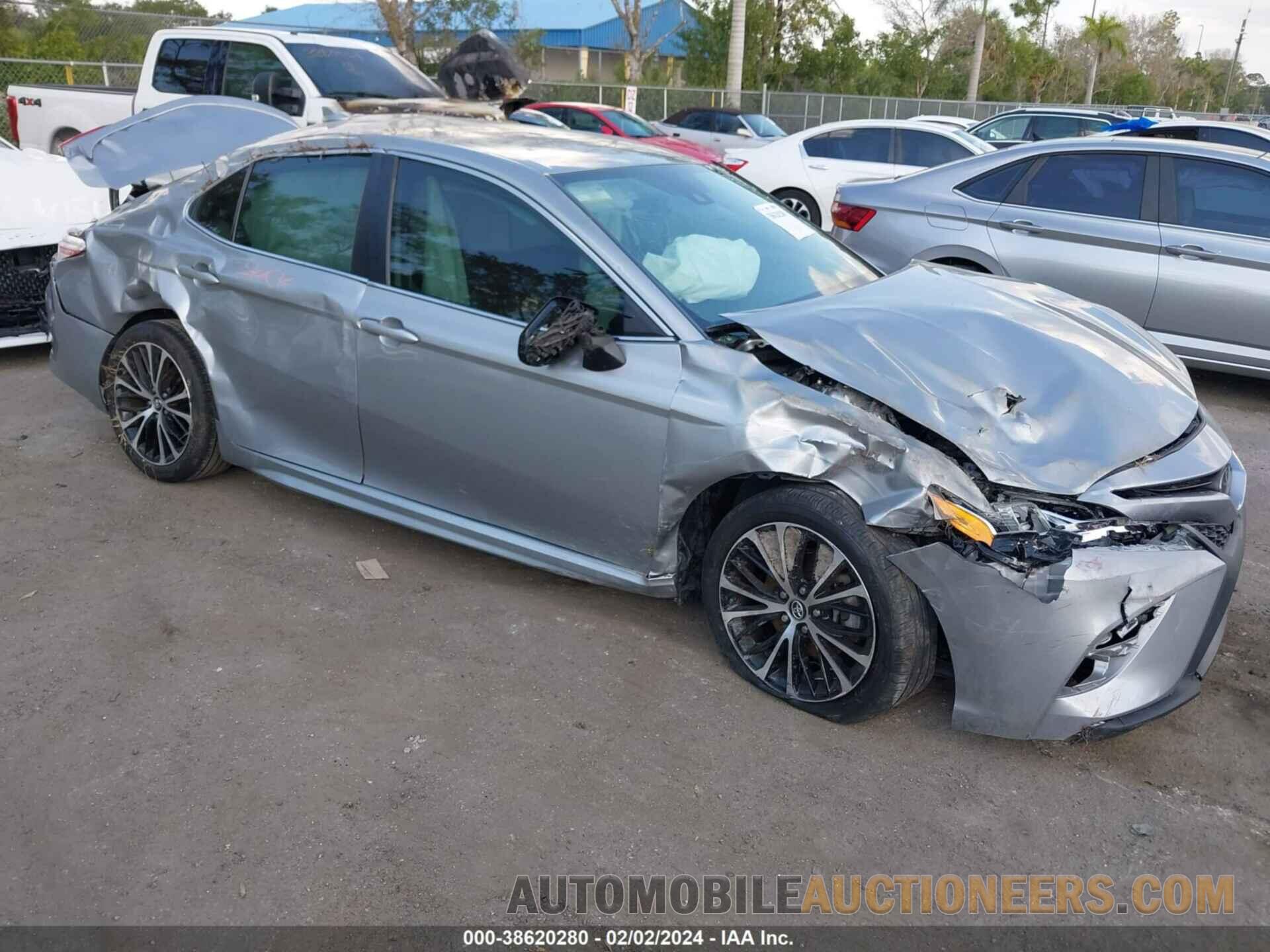 4T1B11HK1KU221809 TOYOTA CAMRY 2019