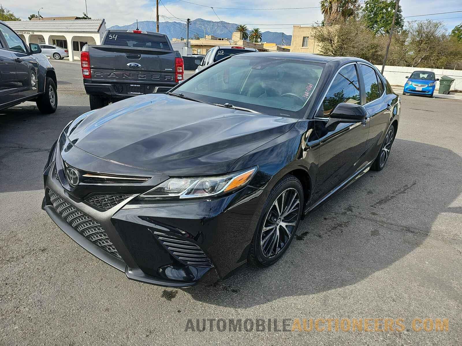 4T1B11HK1KU230929 Toyota Camry 2019