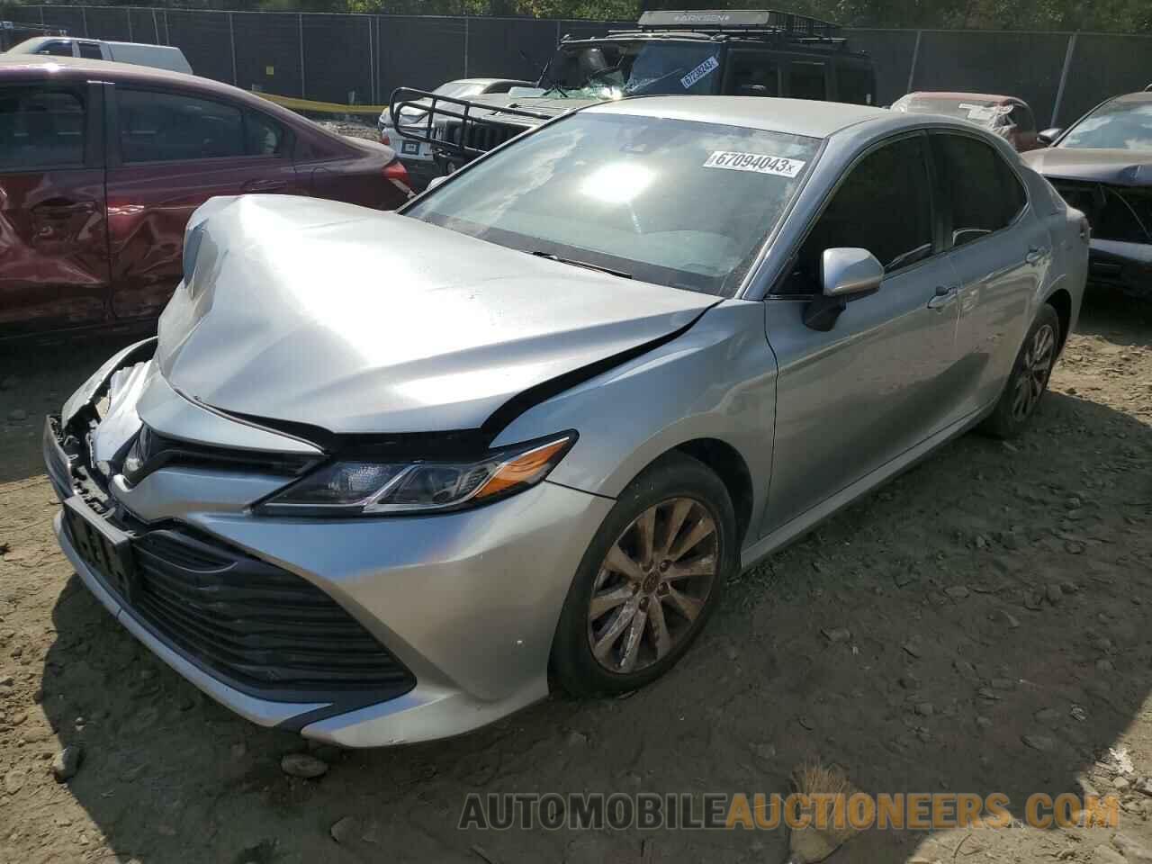 4T1B11HK1KU240666 TOYOTA CAMRY 2019