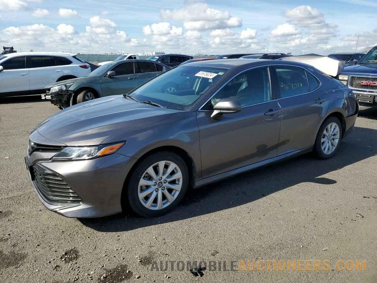 4T1B11HK1KU242160 TOYOTA CAMRY 2019