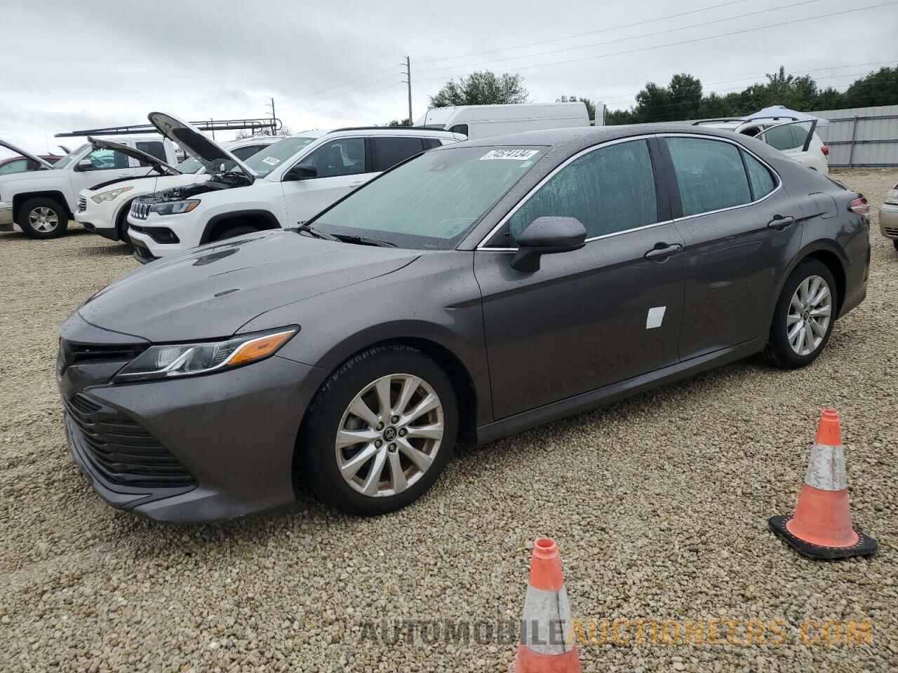 4T1B11HK1KU268208 TOYOTA CAMRY 2019