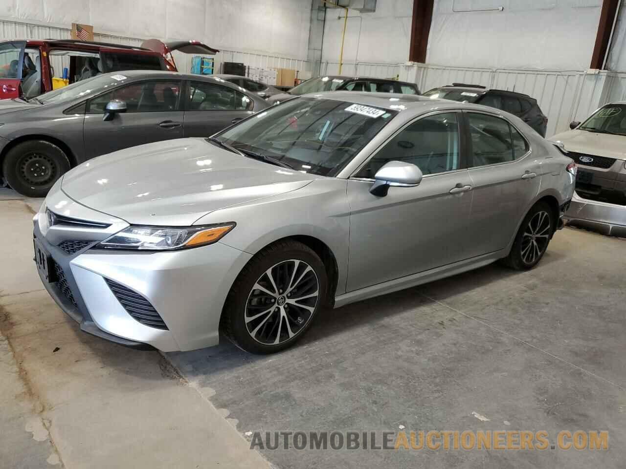 4T1B11HK1KU269262 TOYOTA CAMRY 2019