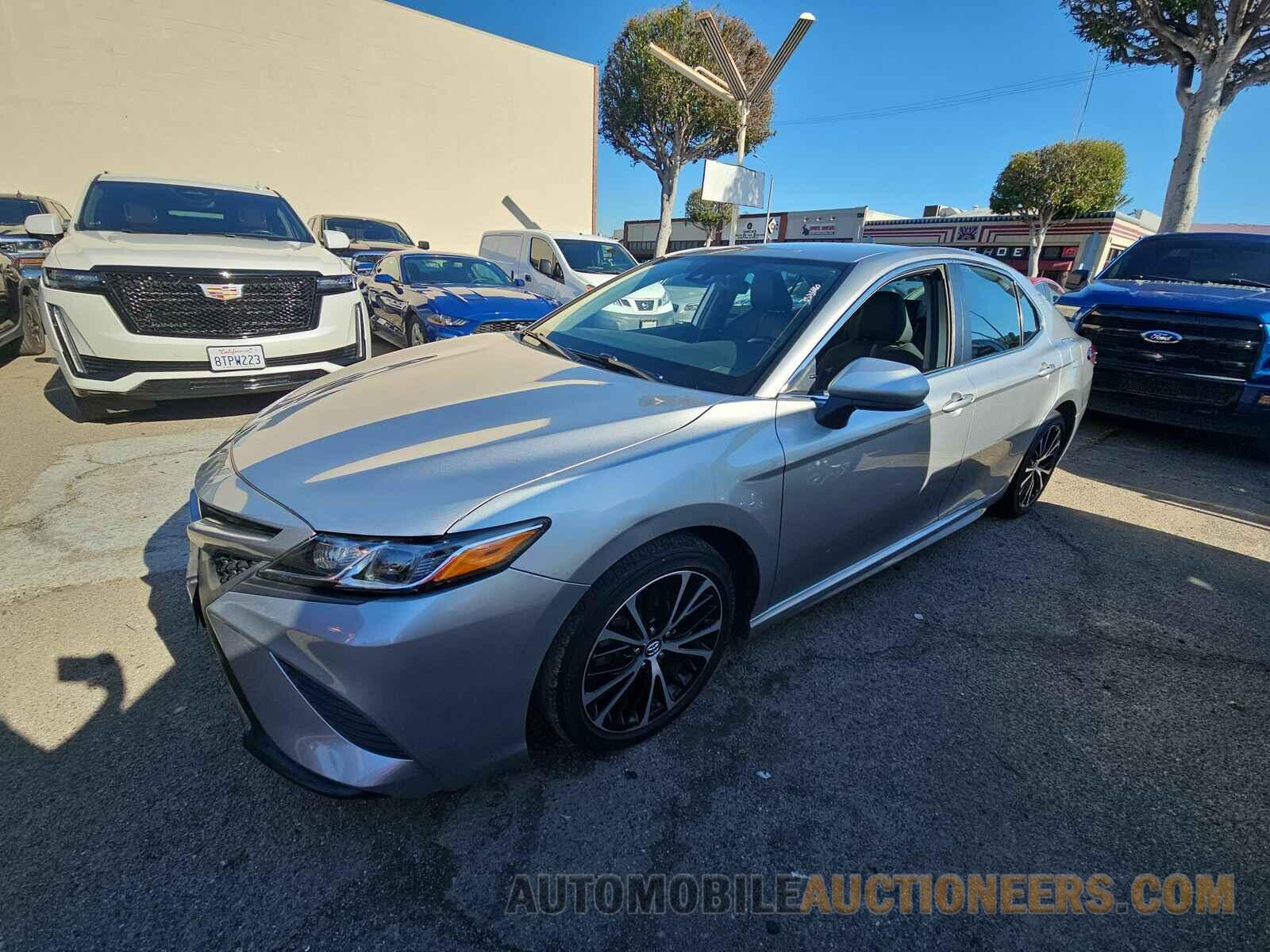 4T1B11HK1KU297501 Toyota Camry 2019