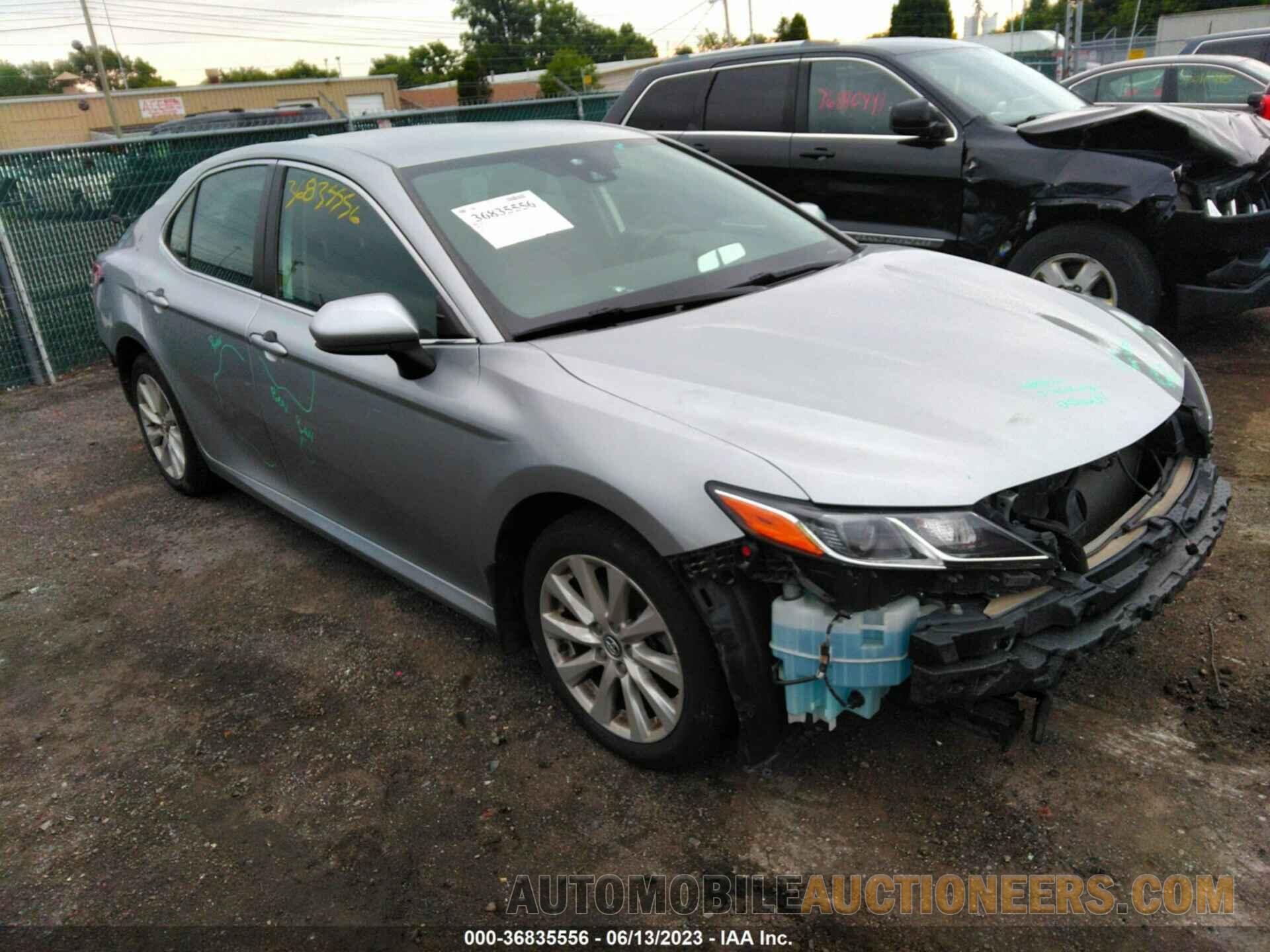 4T1B11HK1KU687935 TOYOTA CAMRY 2019