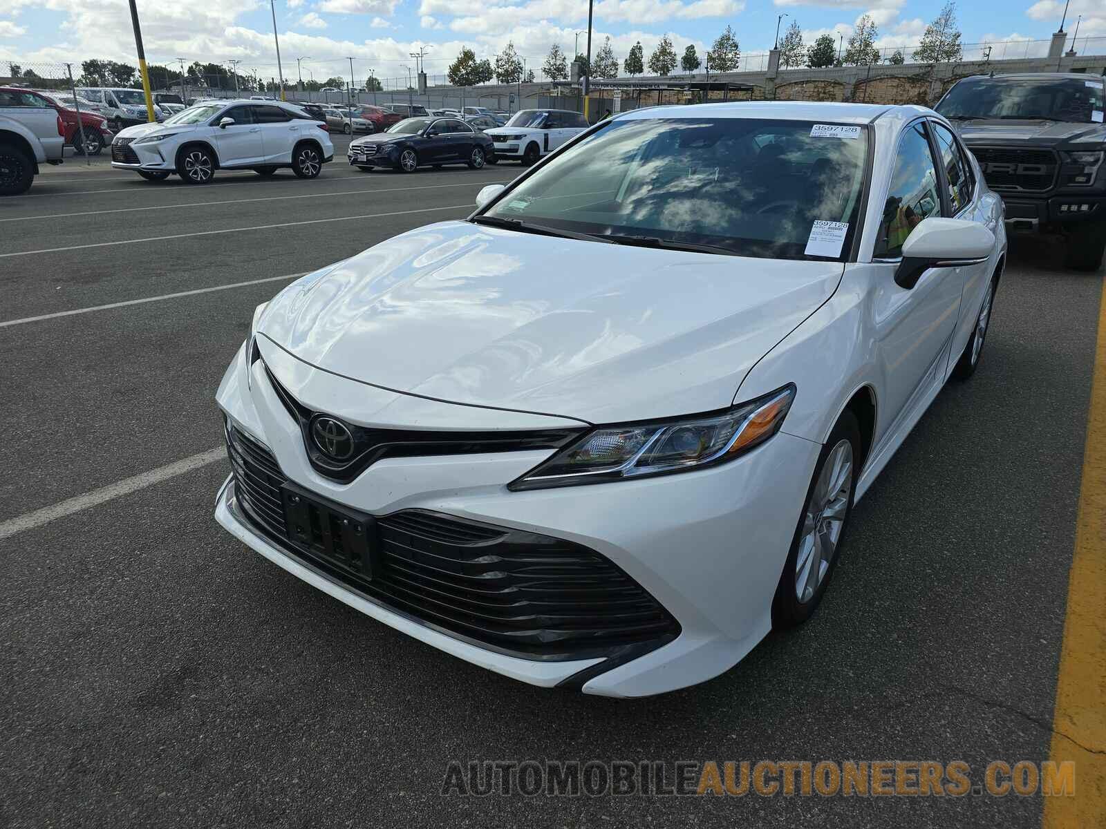 4T1B11HK1KU688986 Toyota Camry 2019