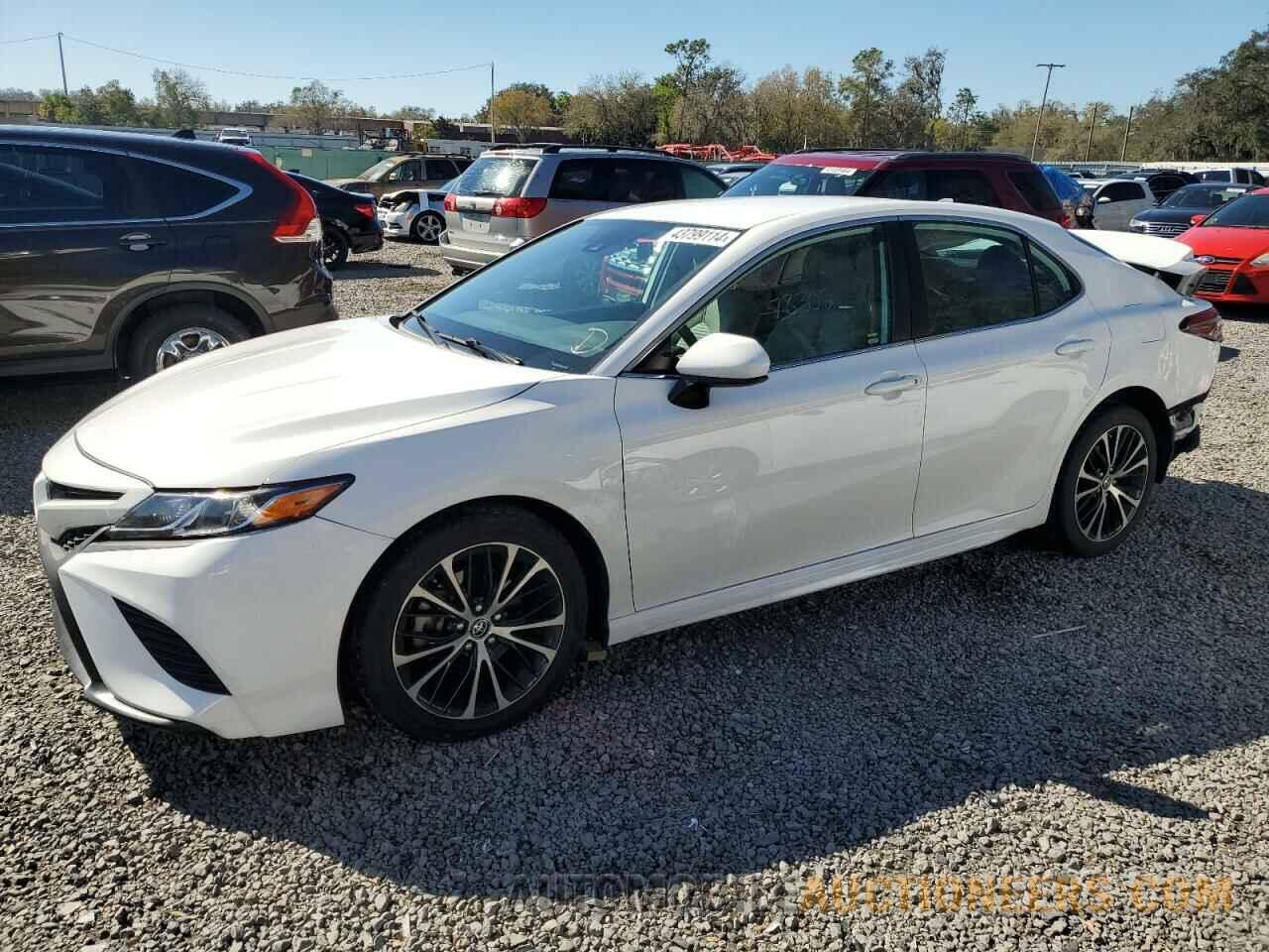 4T1B11HK1KU698272 TOYOTA CAMRY 2019