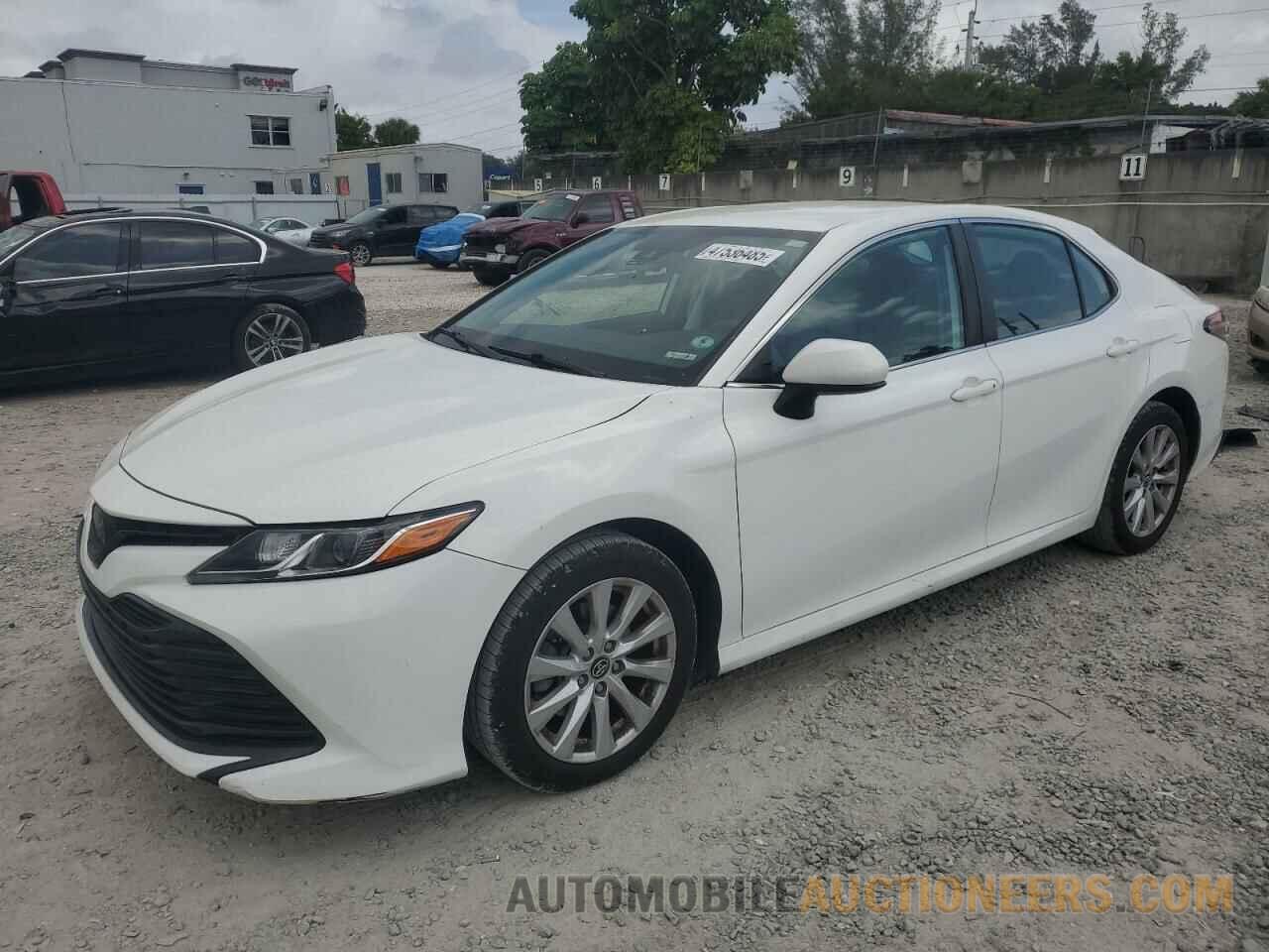 4T1B11HK1KU700912 TOYOTA CAMRY 2019