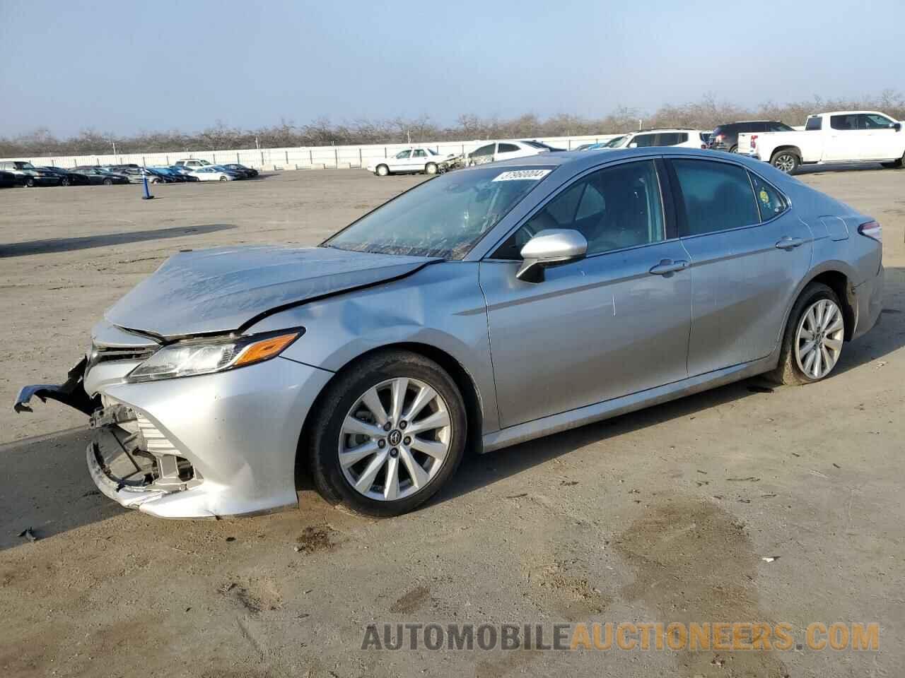 4T1B11HK1KU700957 TOYOTA CAMRY 2019