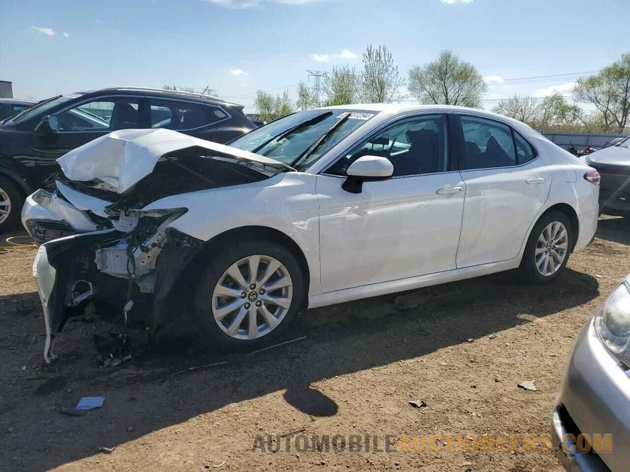 4T1B11HK1KU701090 TOYOTA CAMRY 2019