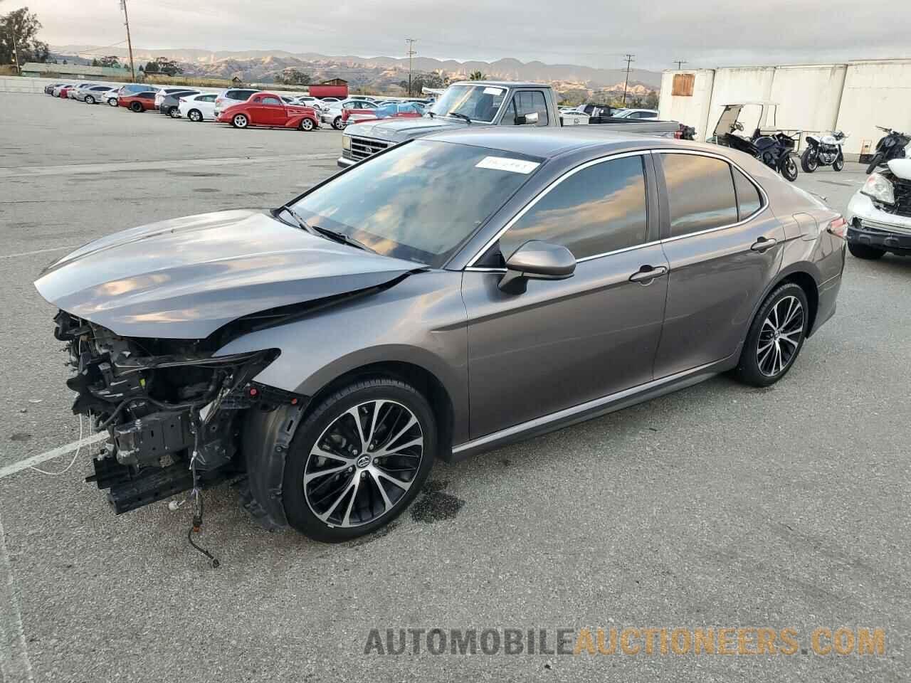 4T1B11HK1KU712977 TOYOTA CAMRY 2019