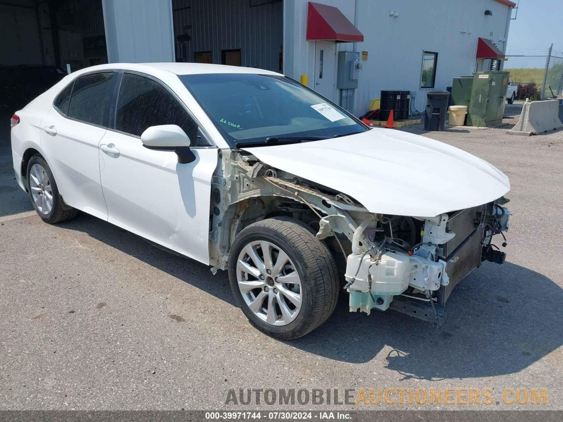 4T1B11HK1KU720920 TOYOTA CAMRY 2019