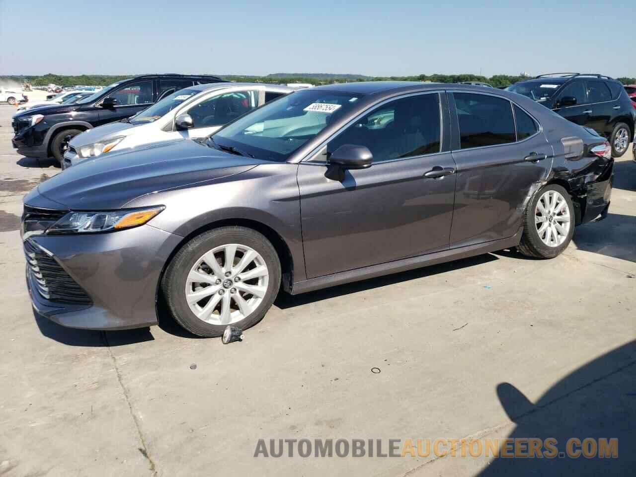 4T1B11HK1KU751813 TOYOTA CAMRY 2019