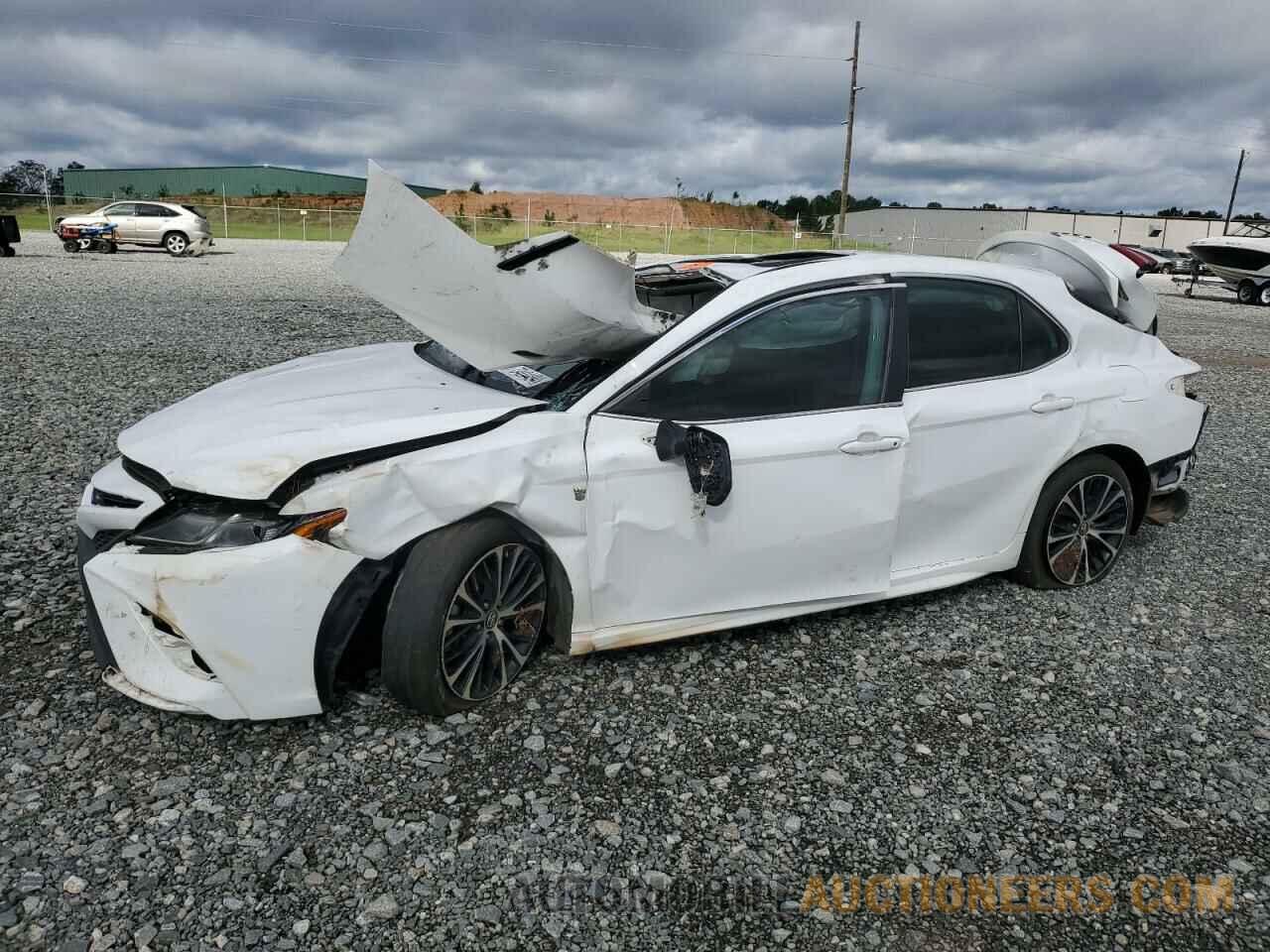 4T1B11HK1KU796380 TOYOTA CAMRY 2019