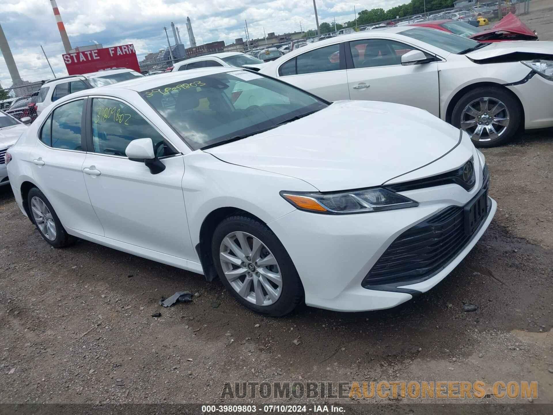 4T1B11HK1KU823027 TOYOTA CAMRY 2019