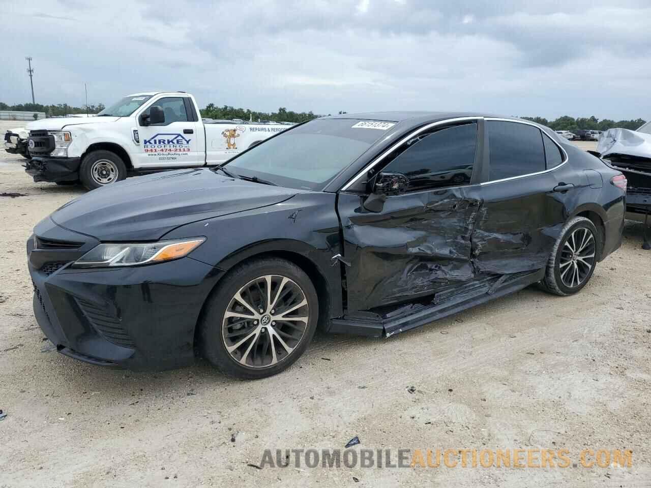 4T1B11HK1KU825120 TOYOTA CAMRY 2019