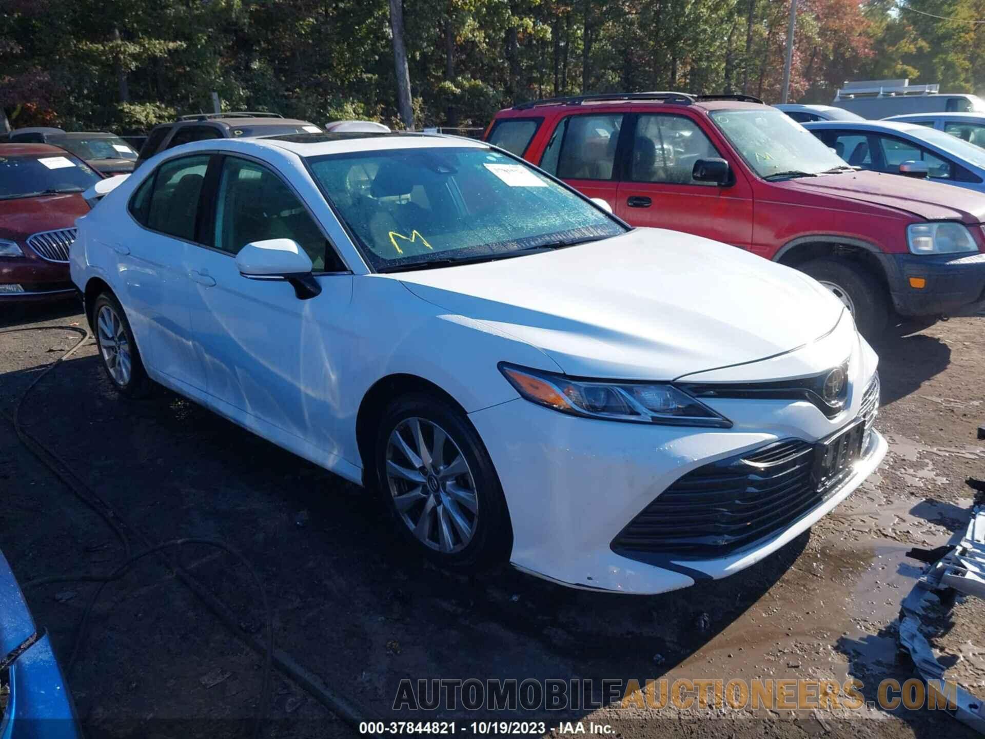 4T1B11HK1KU826994 TOYOTA CAMRY 2019