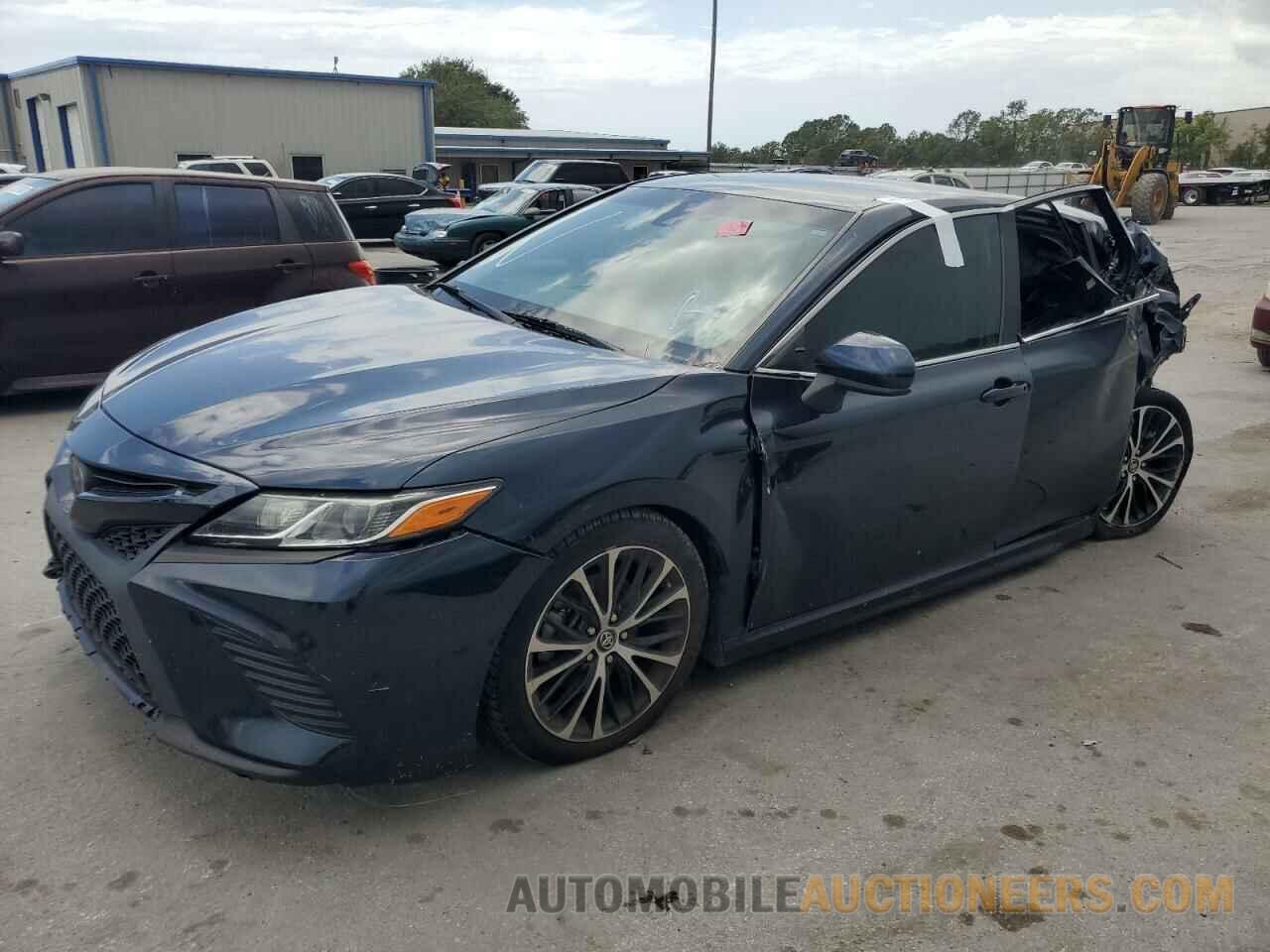 4T1B11HK1KU827997 TOYOTA CAMRY 2019