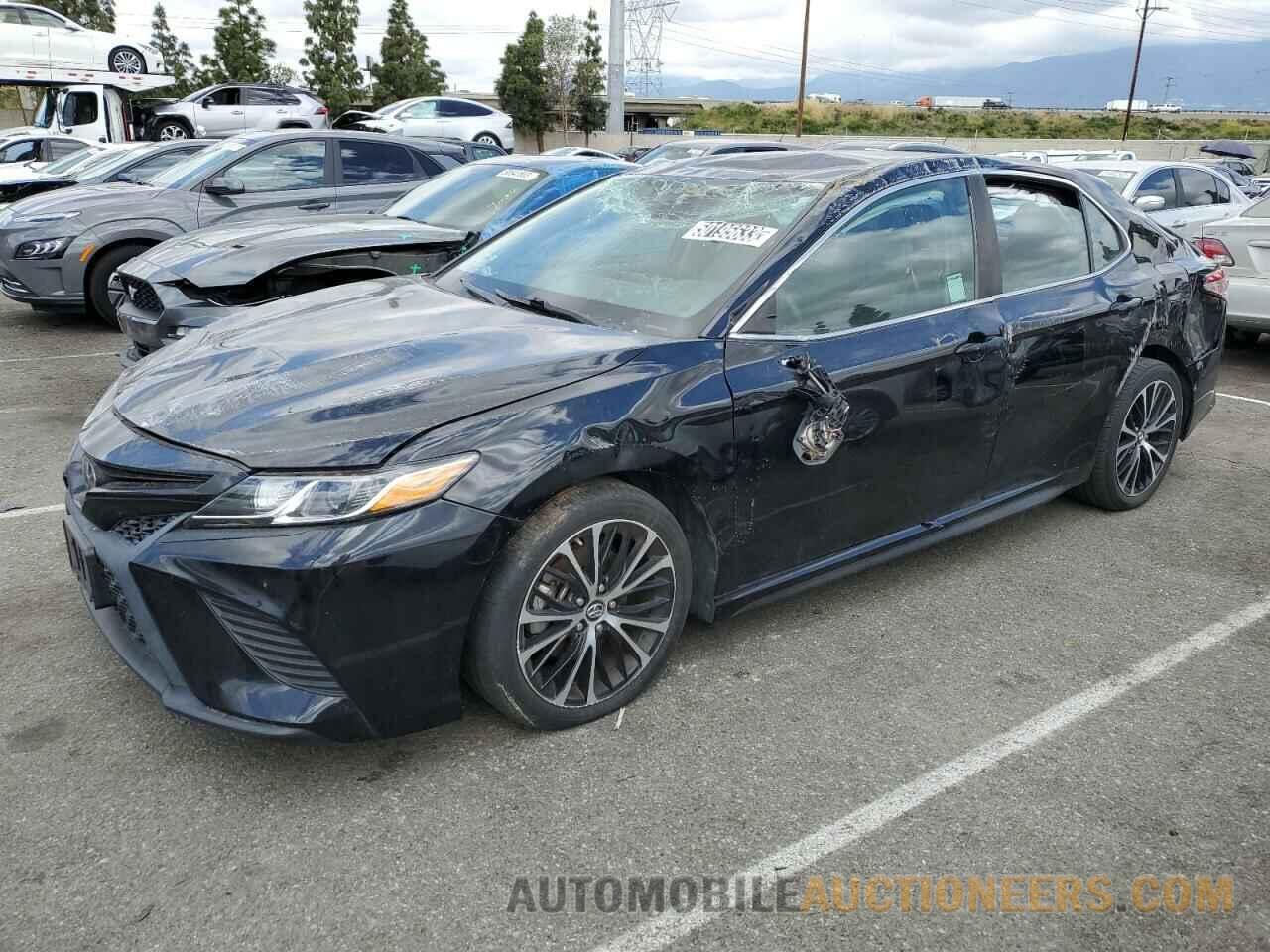 4T1B11HK1KU833718 TOYOTA CAMRY 2019