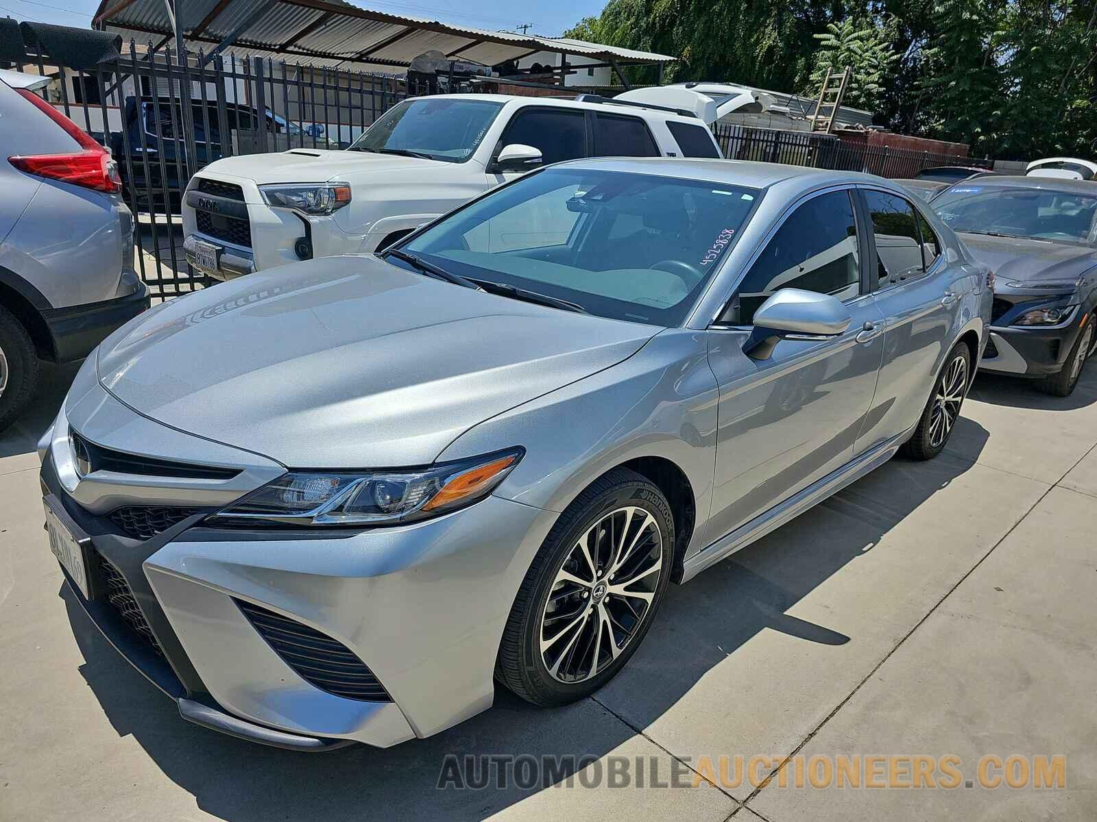 4T1B11HK1KU836246 Toyota Camry 2019