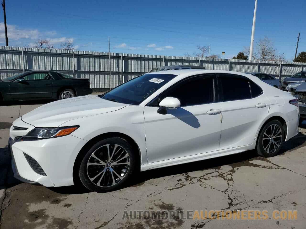 4T1B11HK2JR006683 TOYOTA CAMRY 2018