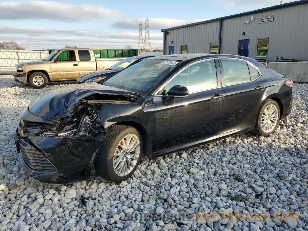 4T1B11HK2JU002095 TOYOTA CAMRY 2018