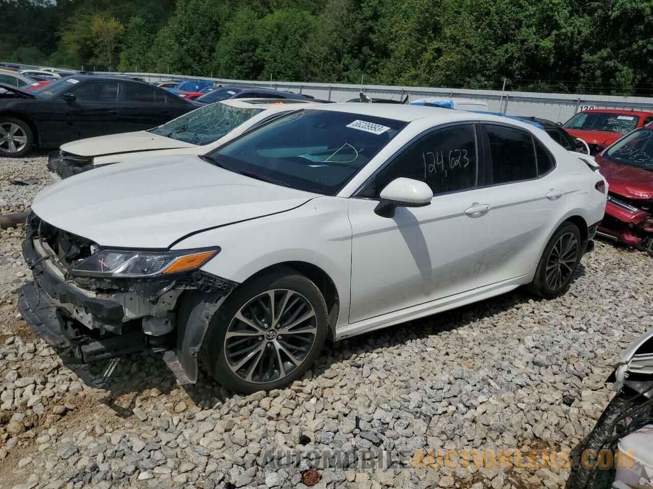 4T1B11HK2JU002937 TOYOTA CAMRY 2018