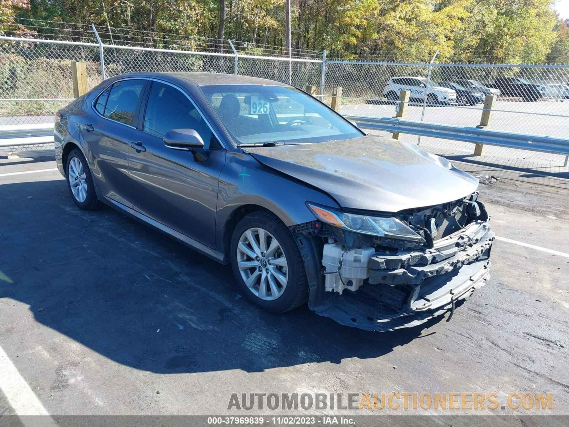 4T1B11HK2JU005529 TOYOTA CAMRY 2018