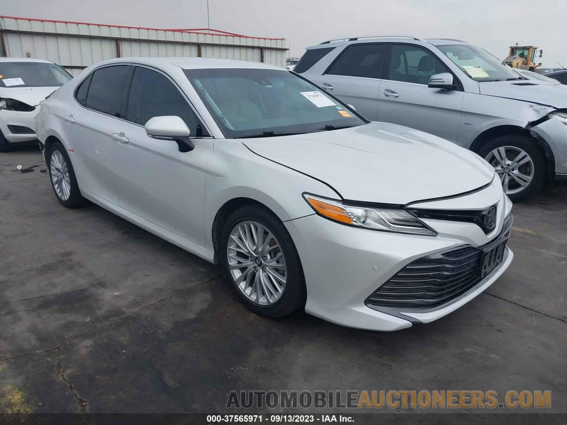 4T1B11HK2JU007877 TOYOTA CAMRY 2018