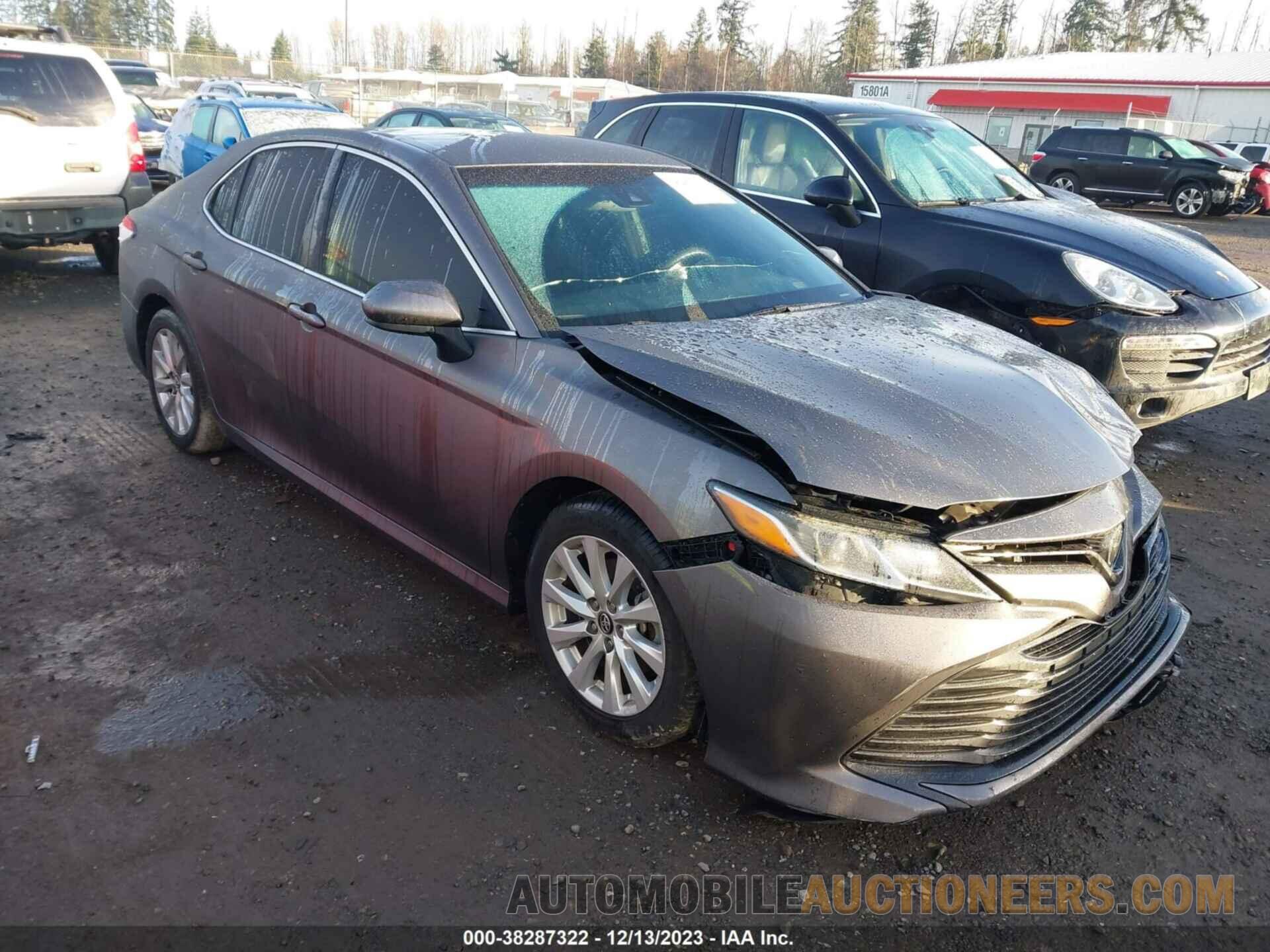 4T1B11HK2JU011394 TOYOTA CAMRY 2018