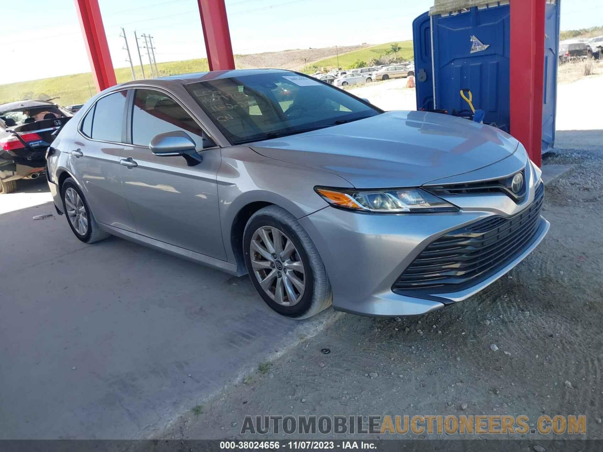 4T1B11HK2JU013632 TOYOTA CAMRY 2018