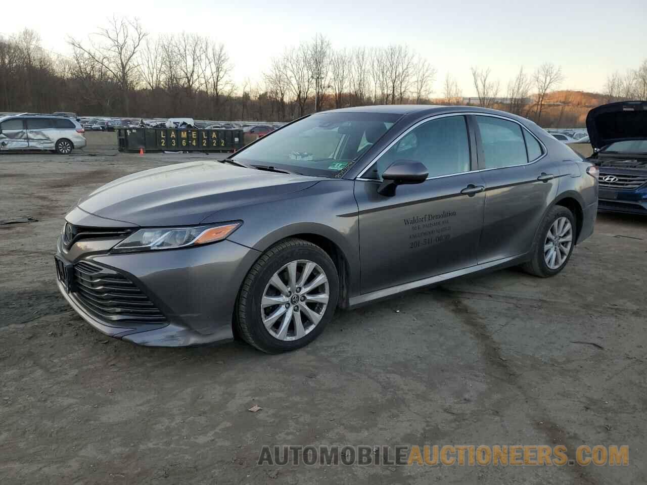 4T1B11HK2JU014862 TOYOTA CAMRY 2018