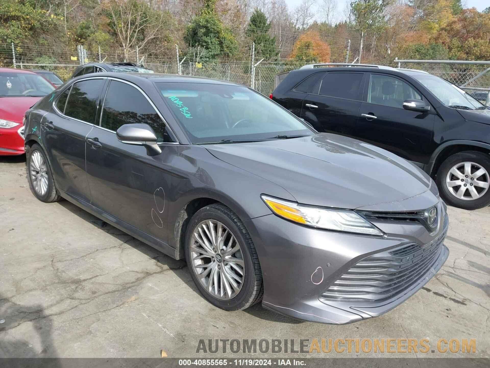 4T1B11HK2JU017812 TOYOTA CAMRY 2018