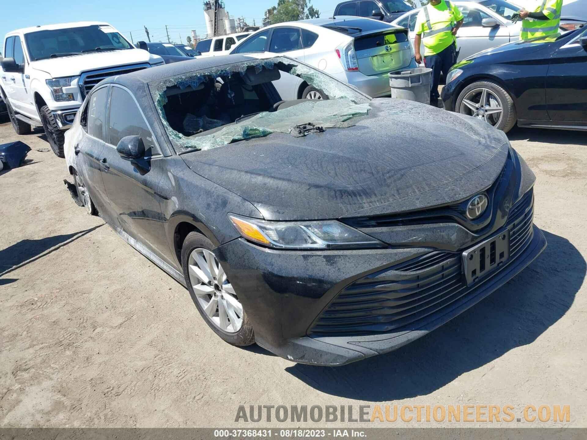 4T1B11HK2JU022914 TOYOTA CAMRY 2018