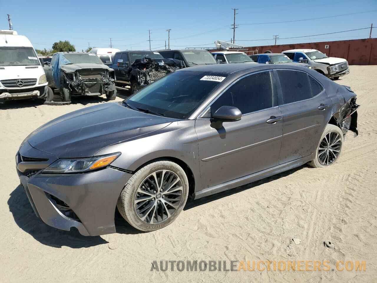 4T1B11HK2JU038790 TOYOTA CAMRY 2018