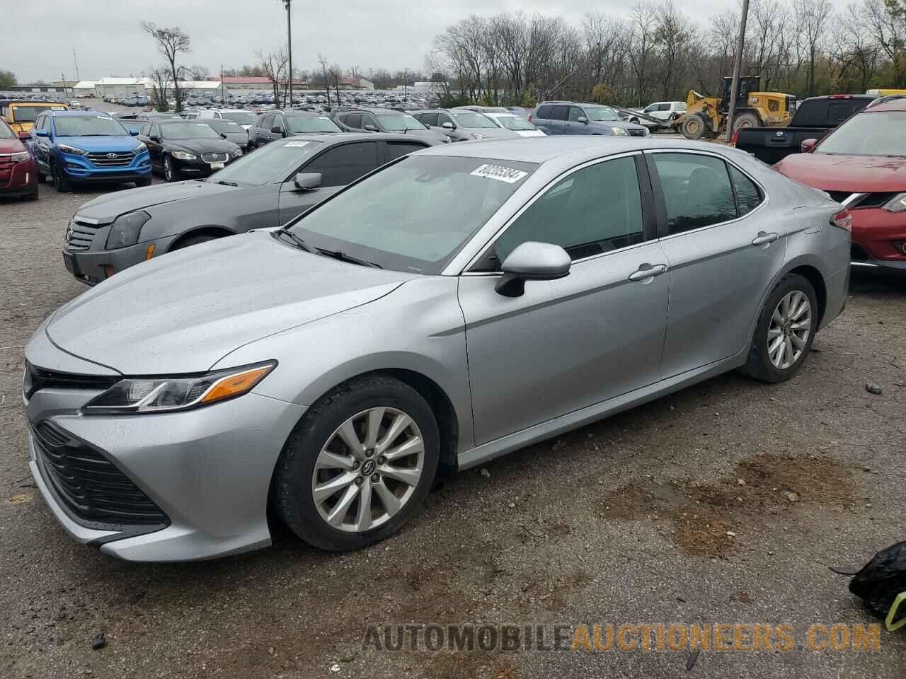 4T1B11HK2JU042855 TOYOTA CAMRY 2018