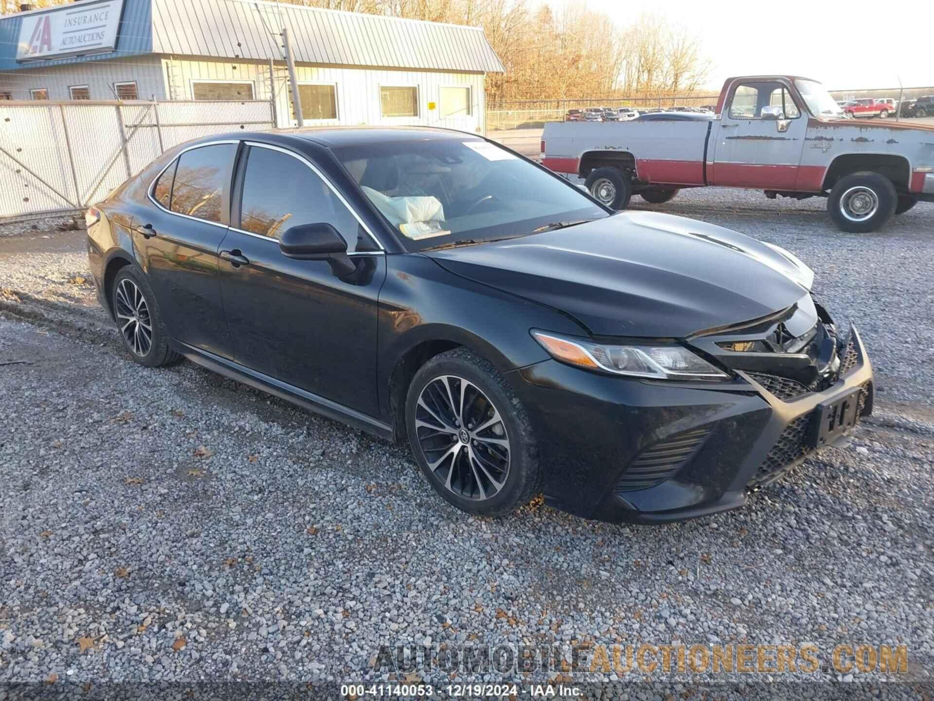 4T1B11HK2JU048753 TOYOTA CAMRY 2018