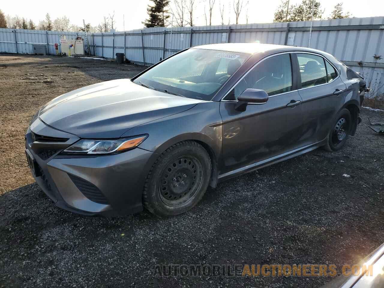 4T1B11HK2JU051300 TOYOTA CAMRY 2018