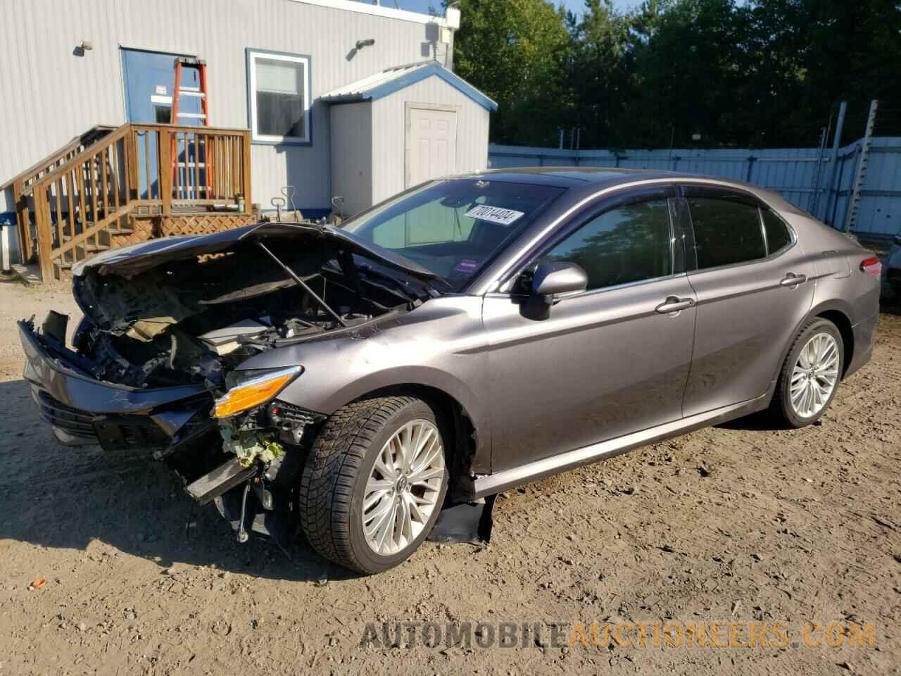 4T1B11HK2JU053760 TOYOTA CAMRY 2018