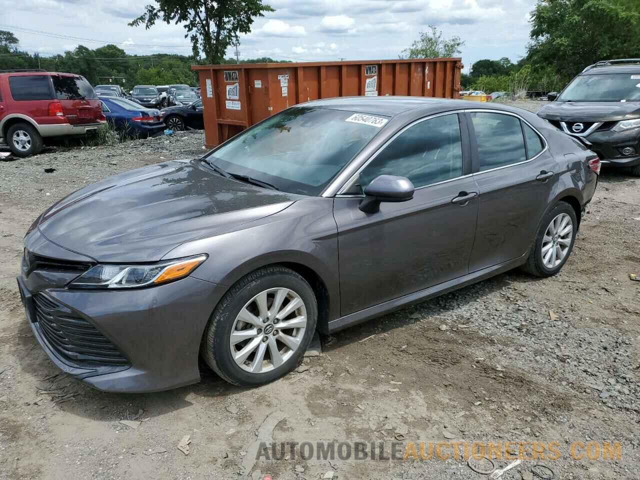 4T1B11HK2JU055802 TOYOTA CAMRY 2018