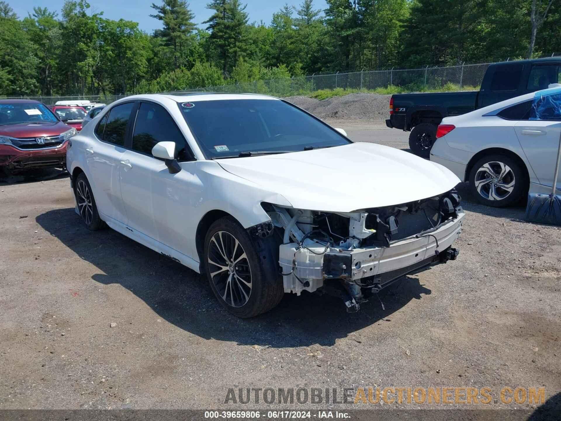 4T1B11HK2JU056576 TOYOTA CAMRY 2018