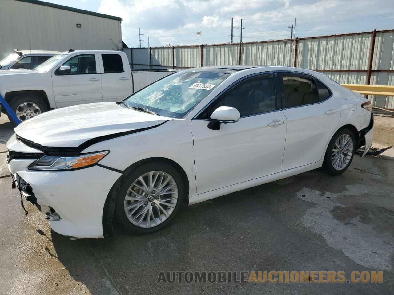 4T1B11HK2JU059381 TOYOTA CAMRY 2018