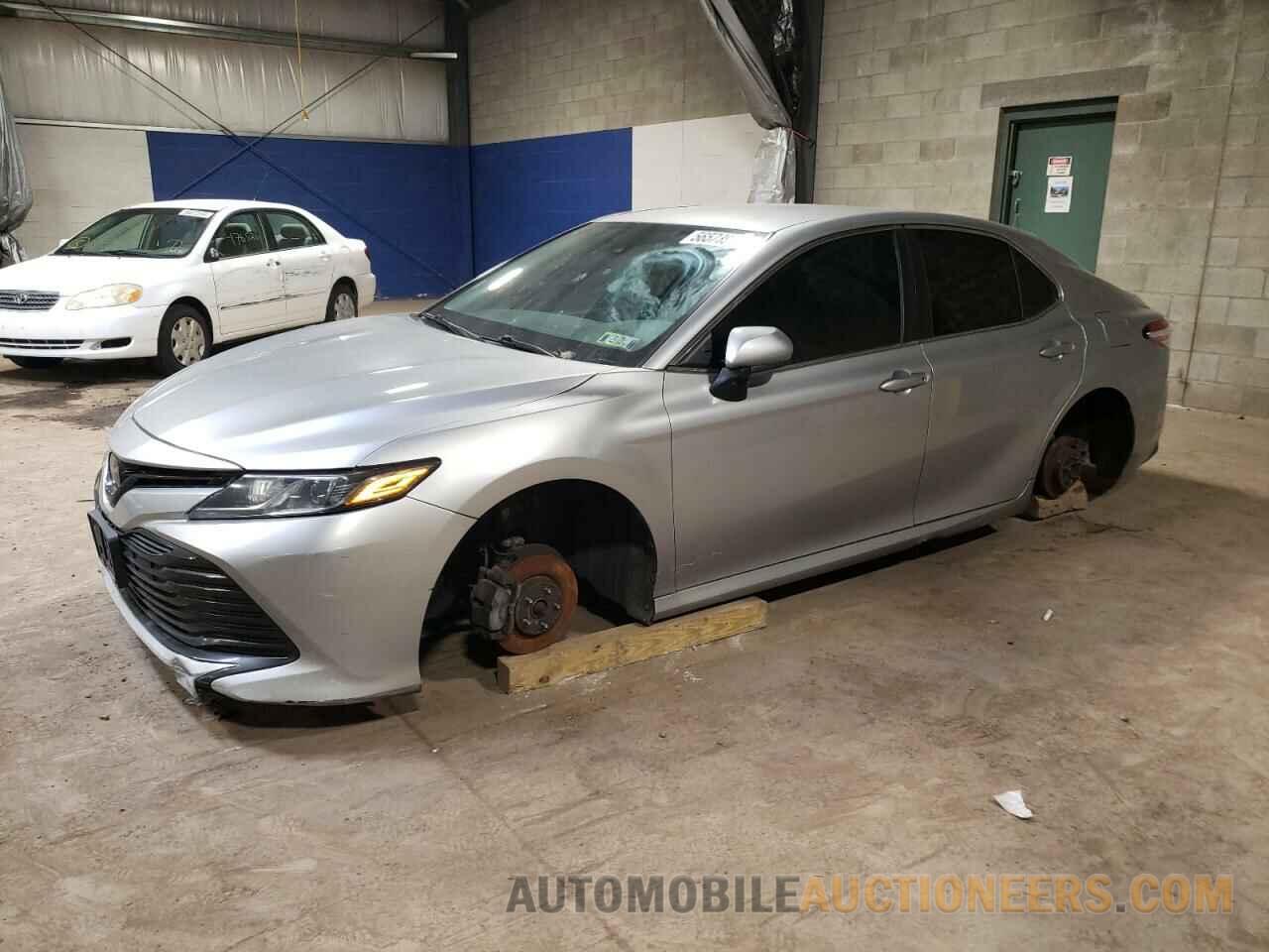 4T1B11HK2JU061308 TOYOTA CAMRY 2018